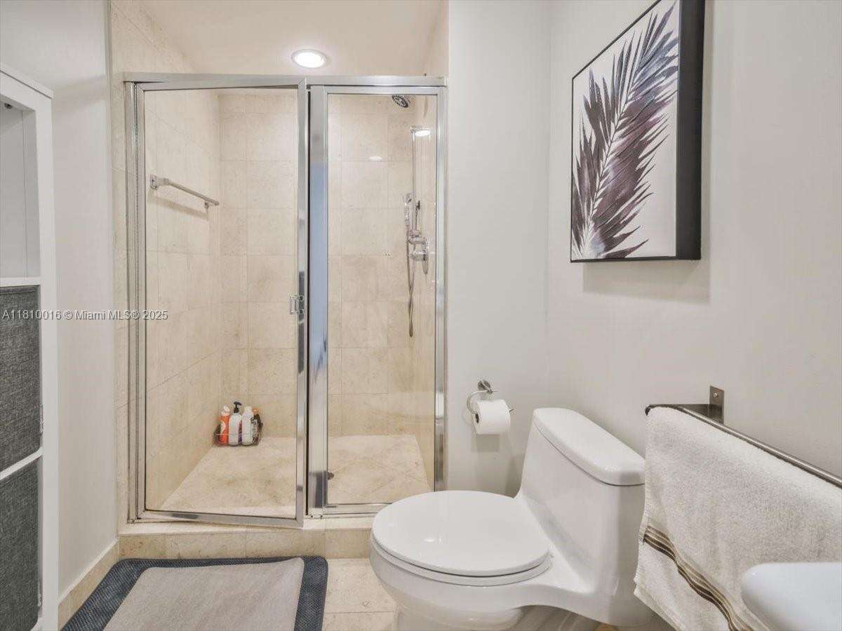 The Beach Club Two at 1830 Ocean Dr, Hallandale Beach, FL 33009 - For Sale photo 26