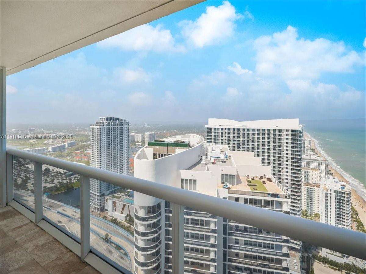 The Beach Club Two at 1830 Ocean Dr, Hallandale Beach, FL 33009 - For Sale photo 5