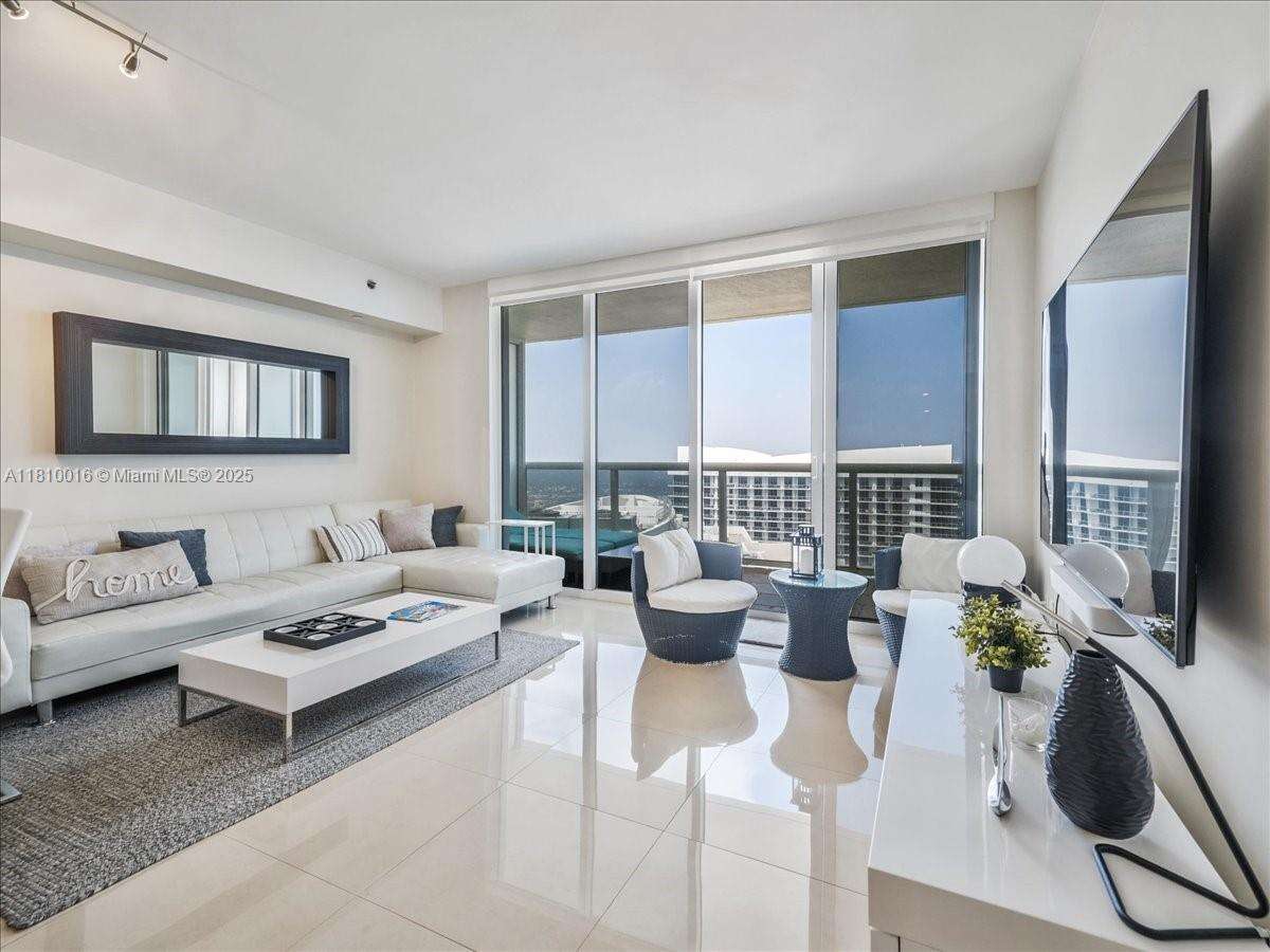 The Beach Club Two at 1830 Ocean Dr, Hallandale Beach, FL 33009 - For Sale photo 6