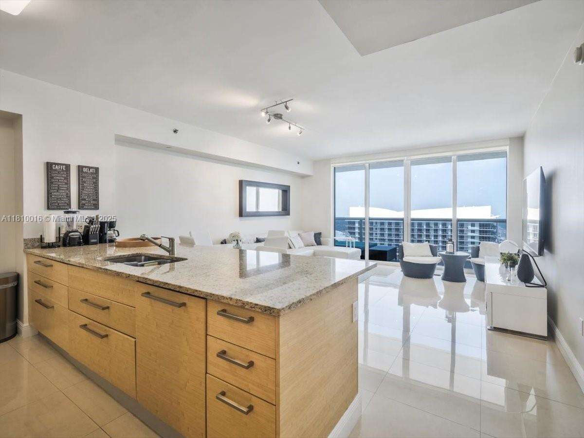 The Beach Club Two at 1830 Ocean Dr, Hallandale Beach, FL 33009 - For Sale photo 7
