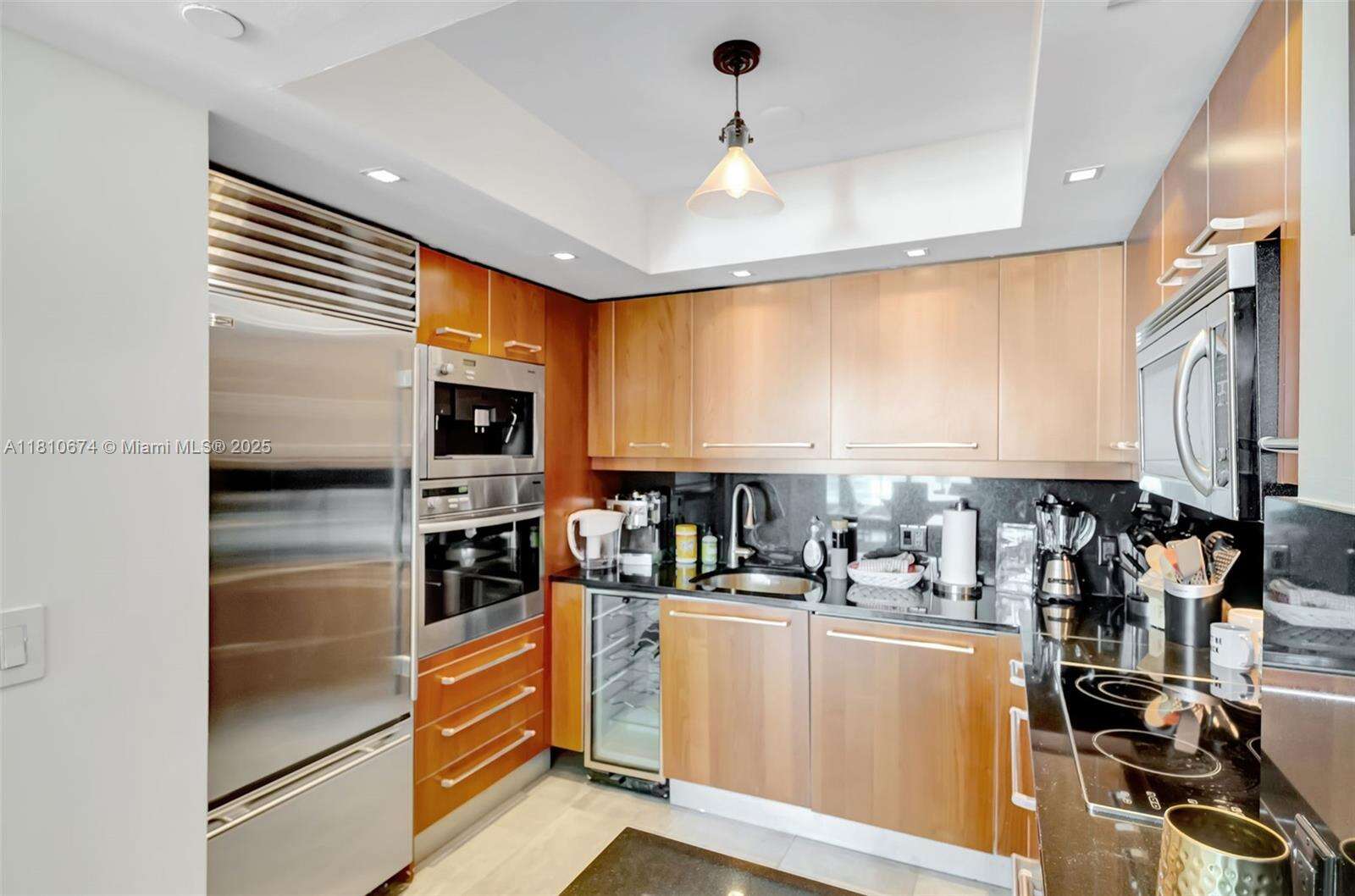Jade At Brickell Bay at 1331 Brickell Bay Dr, Miami, FL 33131 - For Sale photo 3