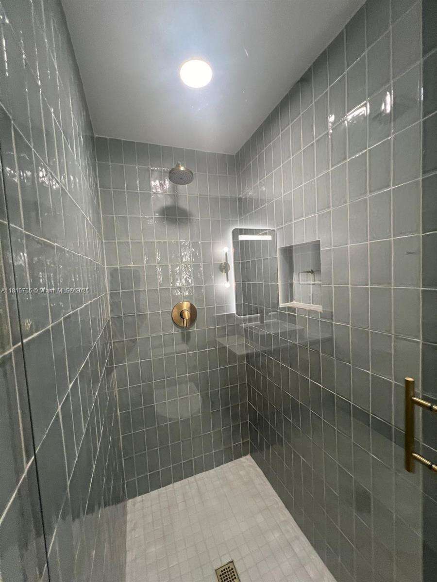 Natiivo | Gale Miami at 159 NE 6 St, Miami, FL 33132 - For Sale photo 19
