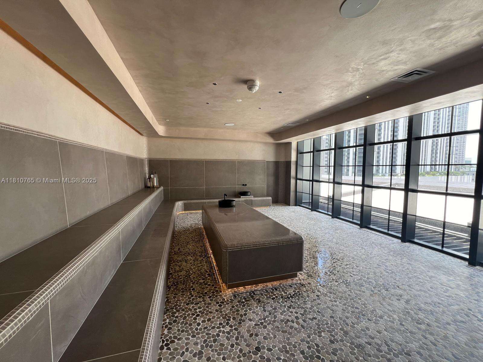 Natiivo | Gale Miami at 159 NE 6 St, Miami, FL 33132 - For Sale photo 38