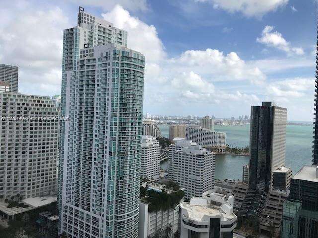 1060 Brickell at 1050 Brickell Ave, Miami, FL 33131 - For Sale photo 11