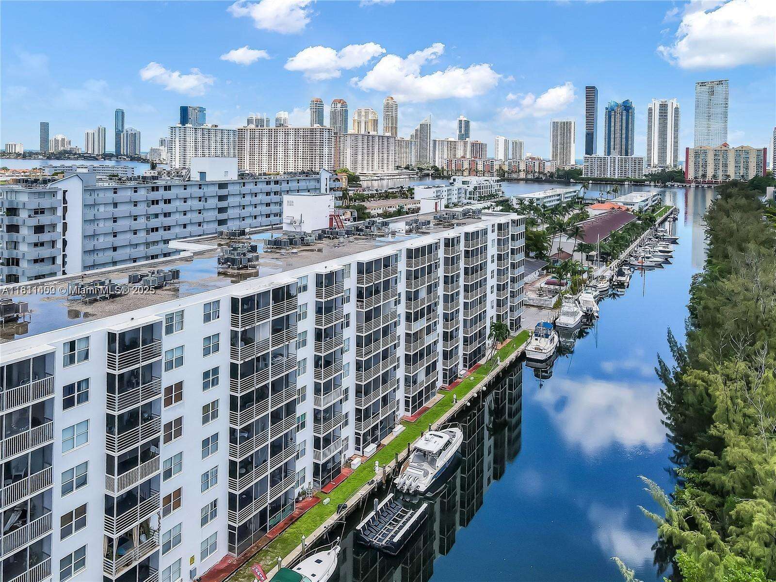 Eastern Shores White House Condos for Sale & Rent | Picture 1