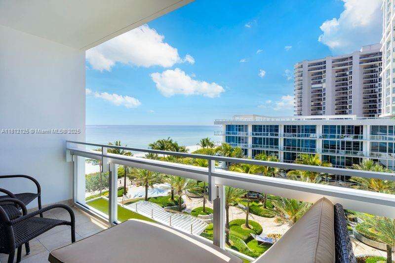 Central Carillon at 6801 Collins Ave, Miami Beach, FL 33141 - For Sale photo 4