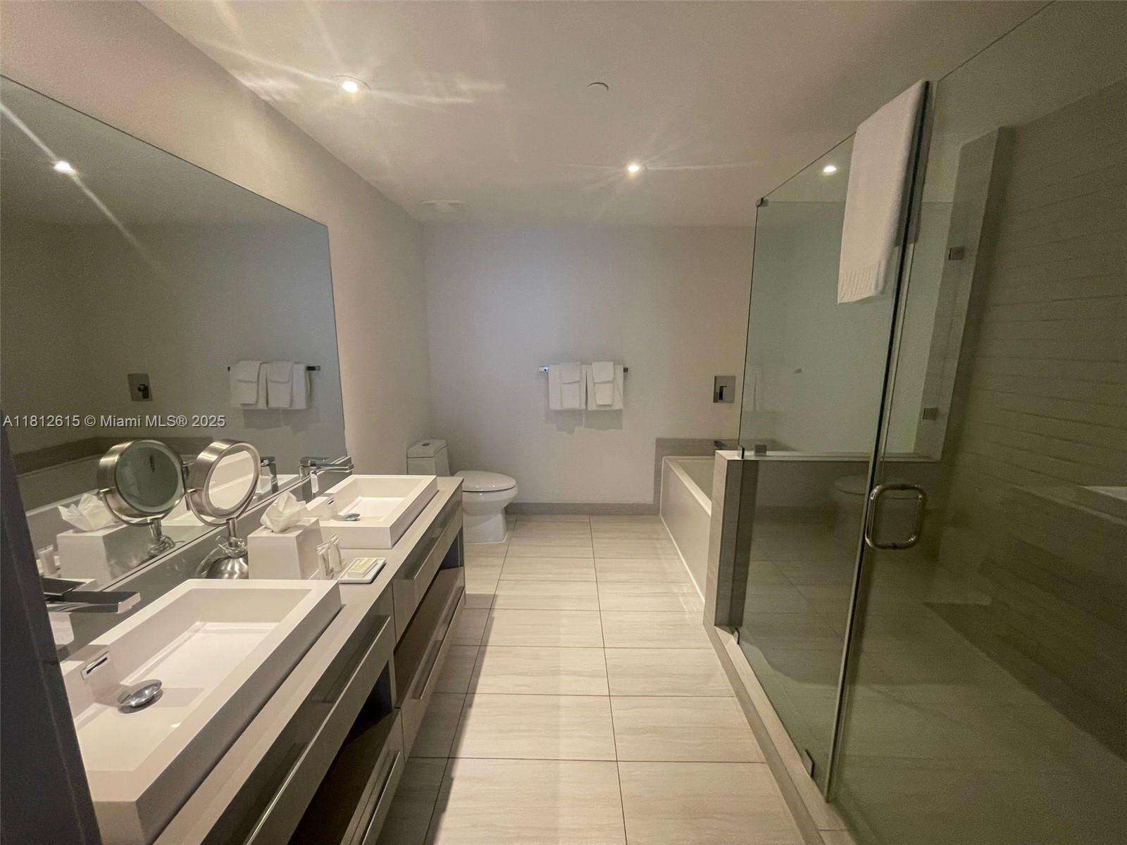 Hyde Beach House at 4010 Ocean Dr, Hollywood, FL 33019 - For Sale photo 10