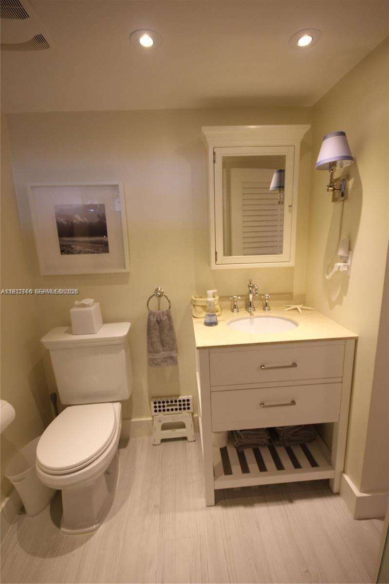 Seacoast 5151 at 5161 Collins Ave, Miami Beach, FL 33140 - For Sale photo 17