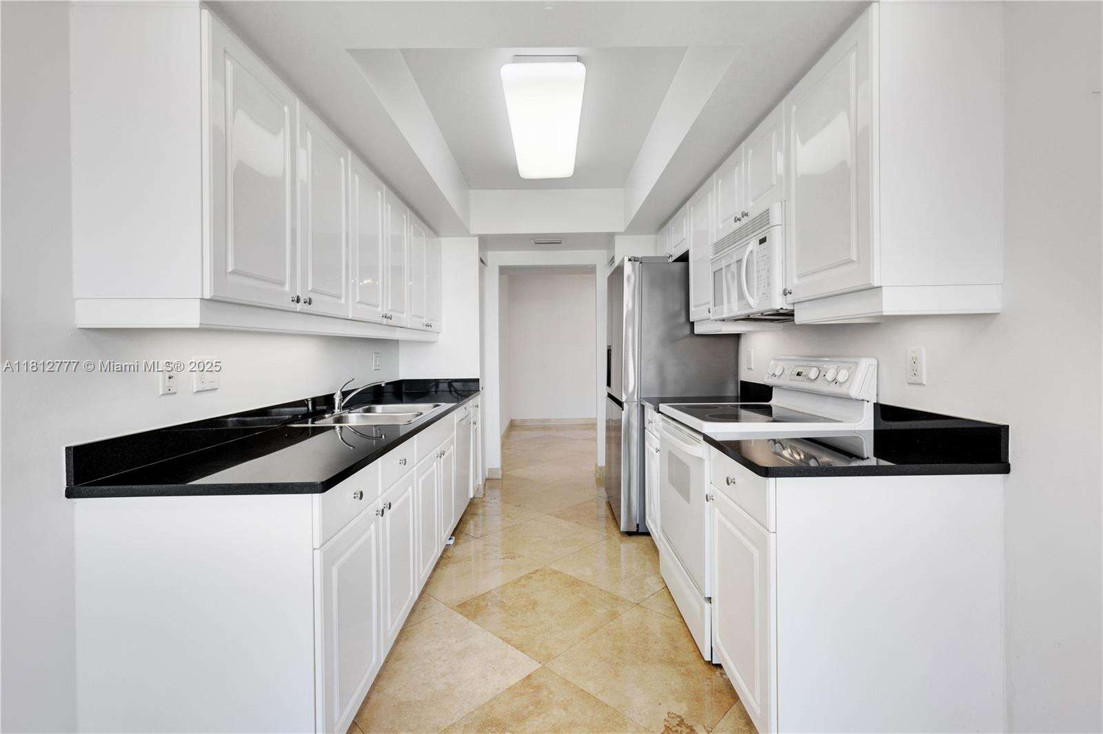 South Tower At The Point at 21055 Yacht Club Dr, Aventura, FL 33180 - For Sale photo 16
