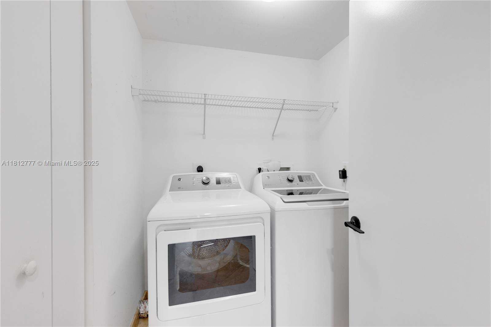 South Tower At The Point at 21055 Yacht Club Dr, Aventura, FL 33180 - For Sale photo 20