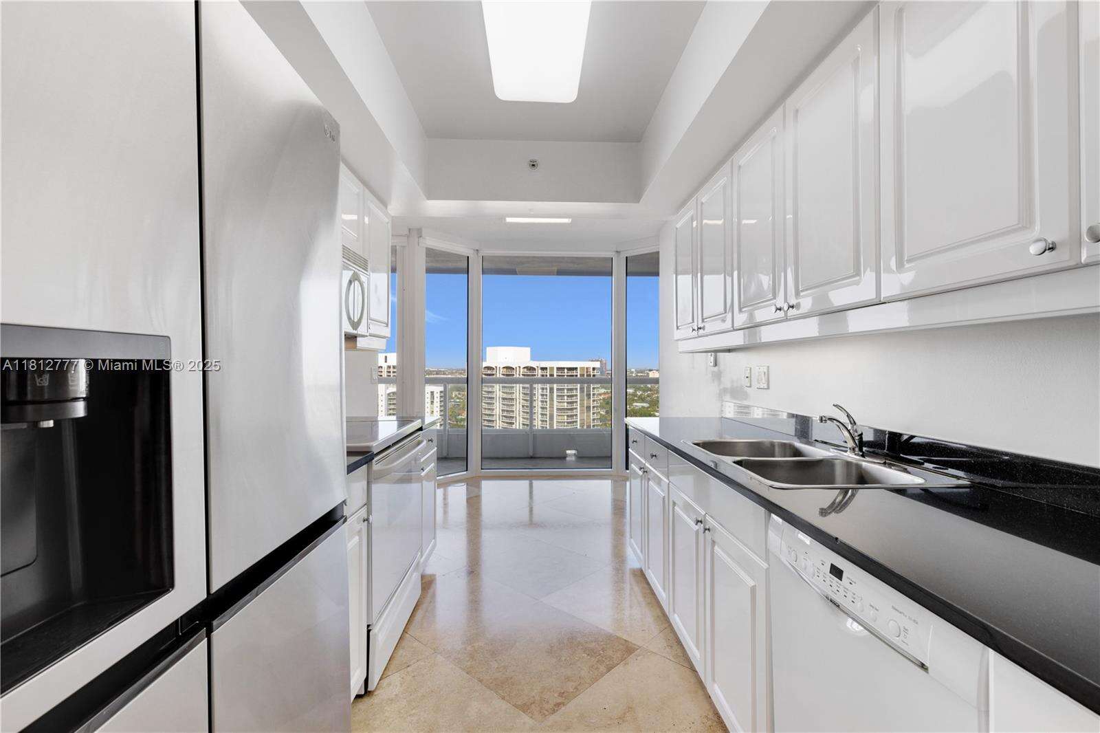 South Tower At The Point at 21055 Yacht Club Dr, Aventura, FL 33180 - For Sale photo 8