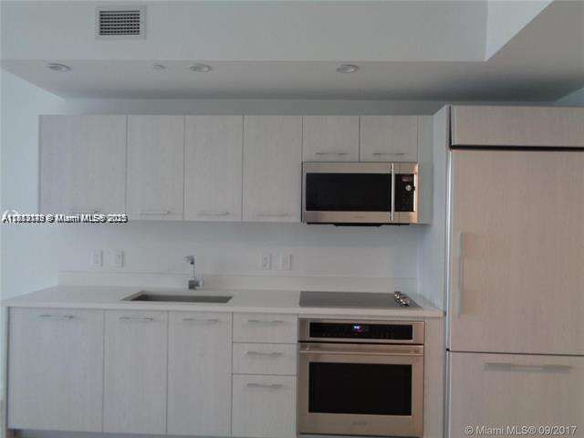 Brickell Heights East at 45 9th St, Miami, FL 33130 - For Sale photo 6