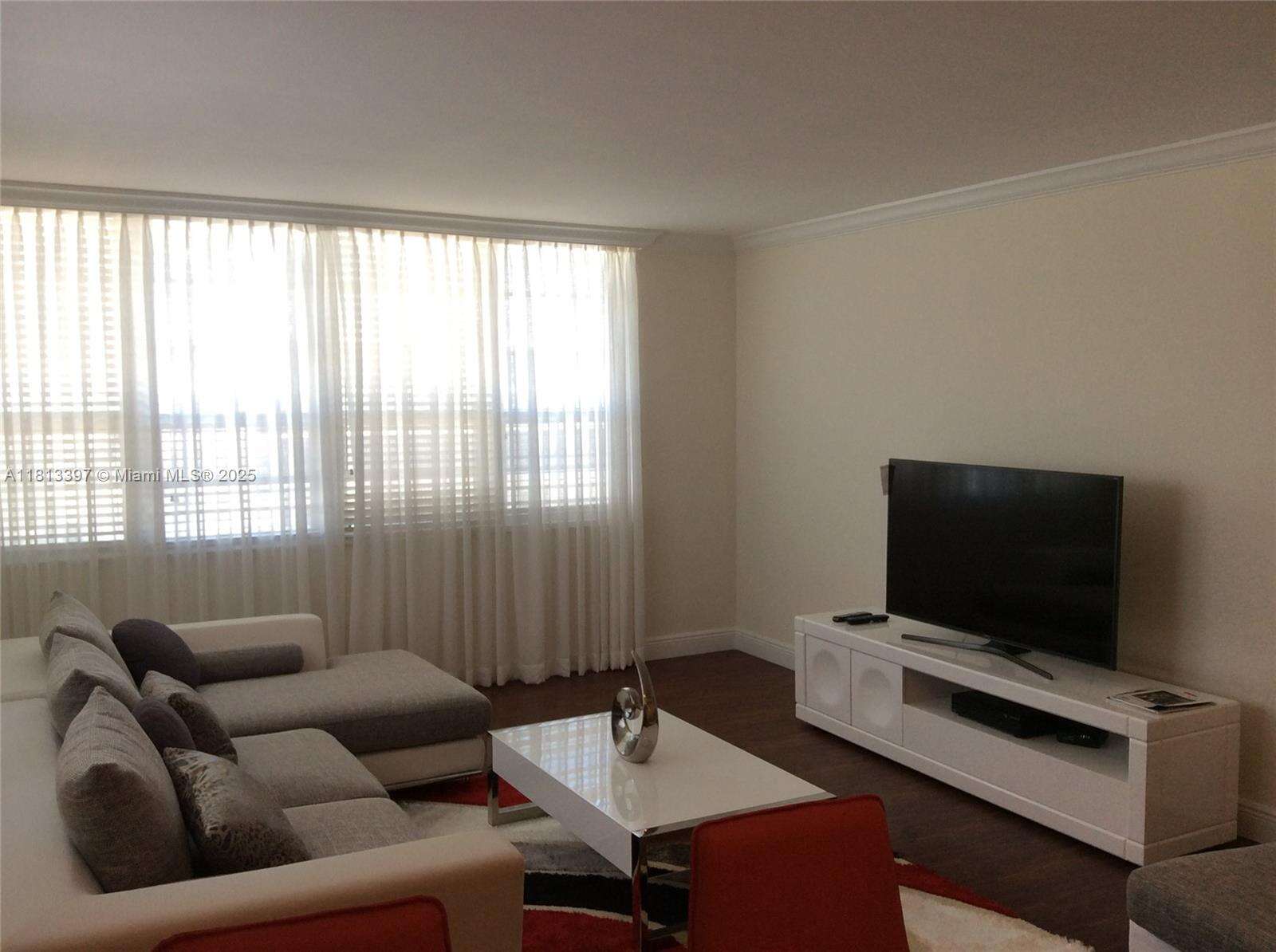 Decoplage at 100 Lincoln Rd, Miami Beach, FL 33139 - For Sale photo 6
