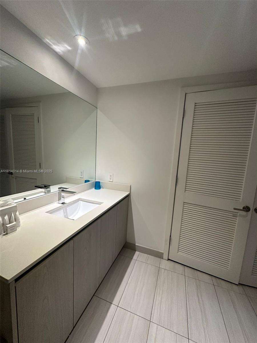 Hyde Beach House at 4010 Ocean Dr, Hollywood, FL 33019 - For Sale photo 8