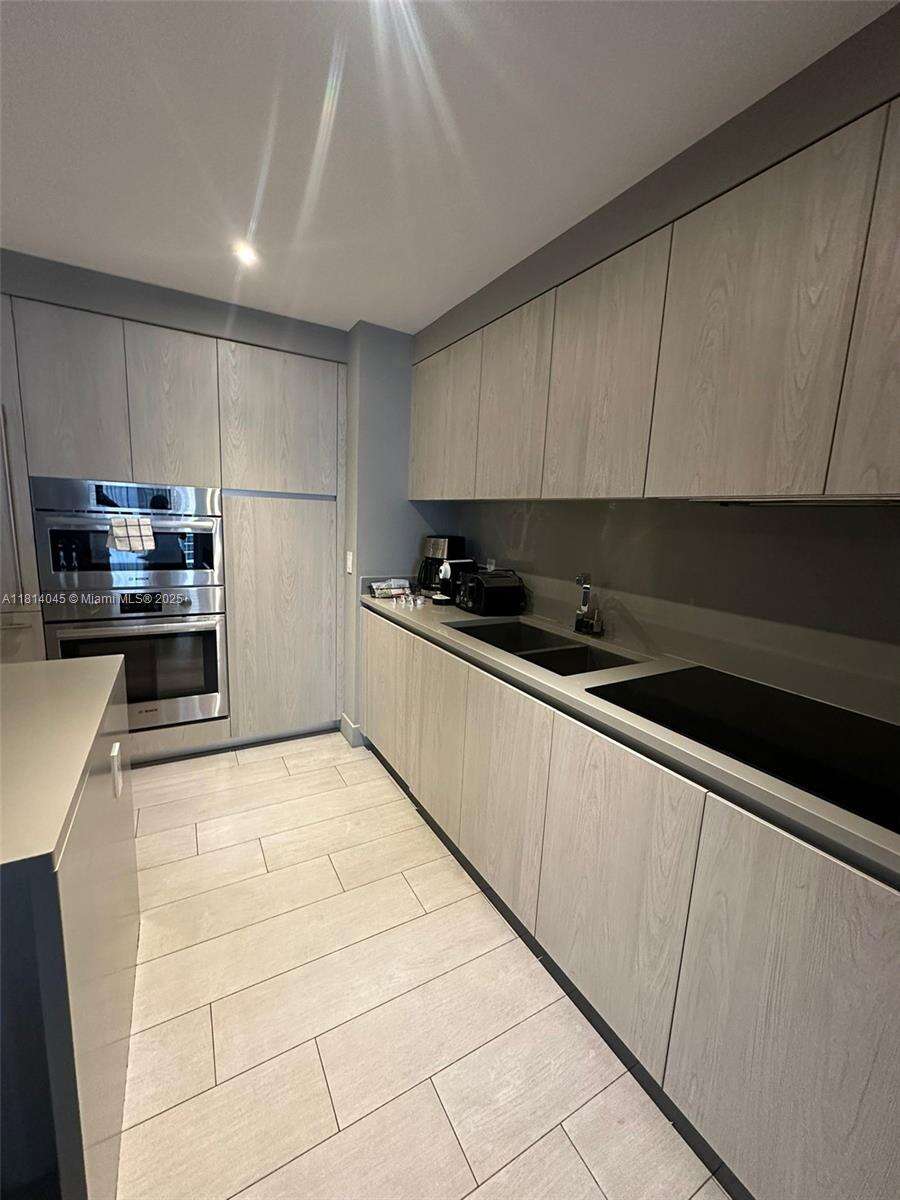 Hyde Beach House at 4010 Ocean Dr, Hollywood, FL 33019 - For Sale photo 5