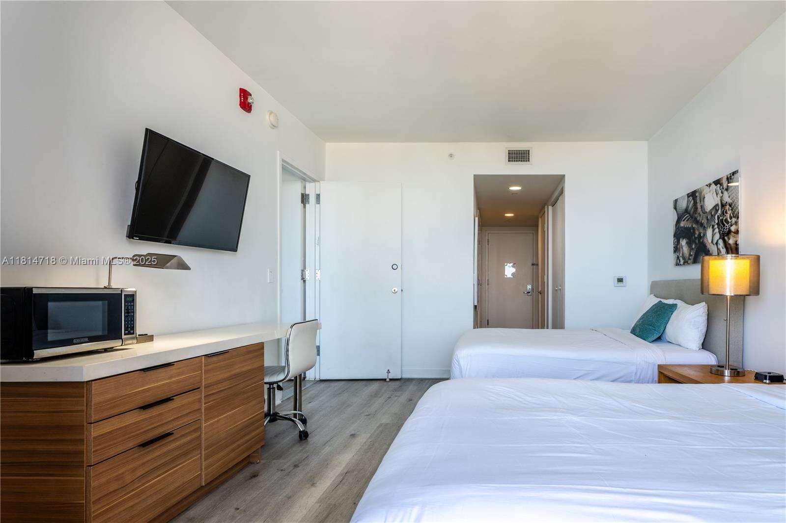 Beachwalk Condo at 2602 Hallandale Beach Blvd, Hallandale Beach, FL 33009 - For Sale photo 17