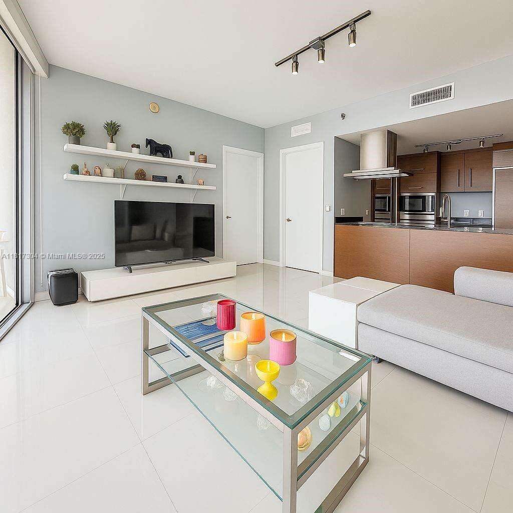 ICON BRICKELL NO TWO - 495 Brickell Ave, Miami, FL 33131 | Picture 3