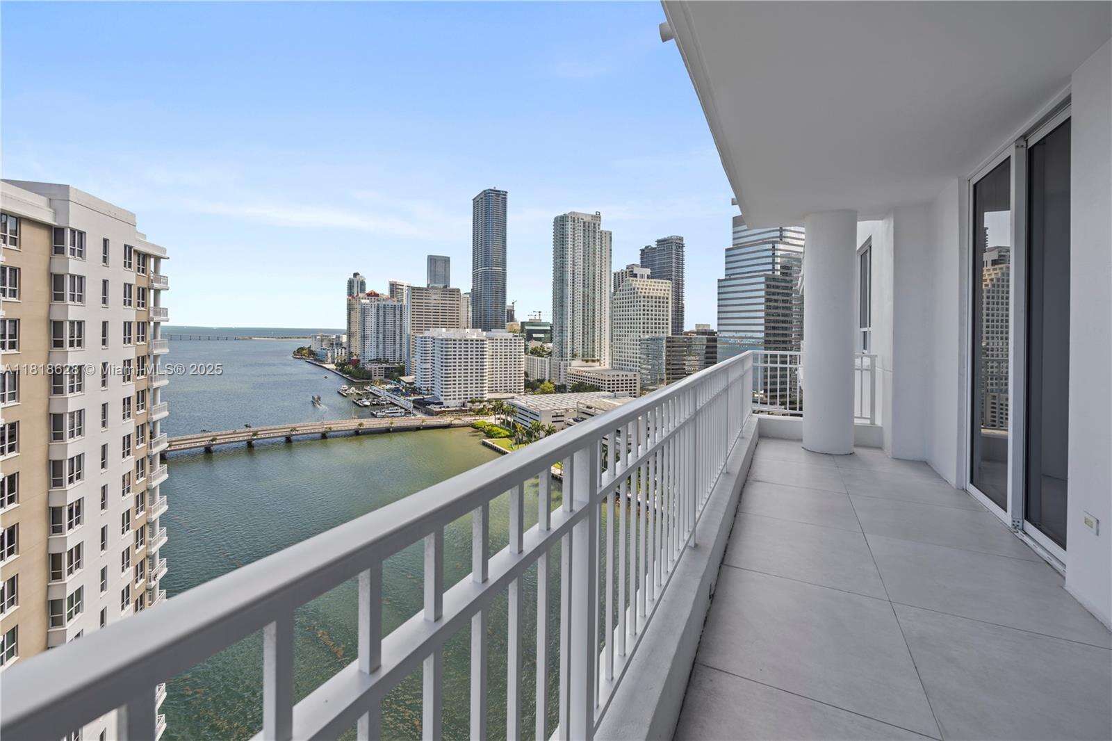 COURTS BRICKELL KEY - 801 Brickell Key Blvd, Miami, FL 33131 | Picture 1
