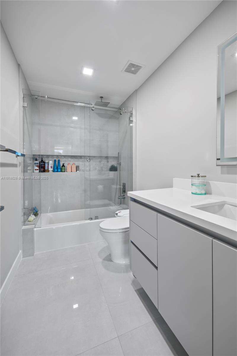 COURTS BRICKELL KEY - 801 Brickell Key Blvd, Miami, FL 33131 | Picture 26