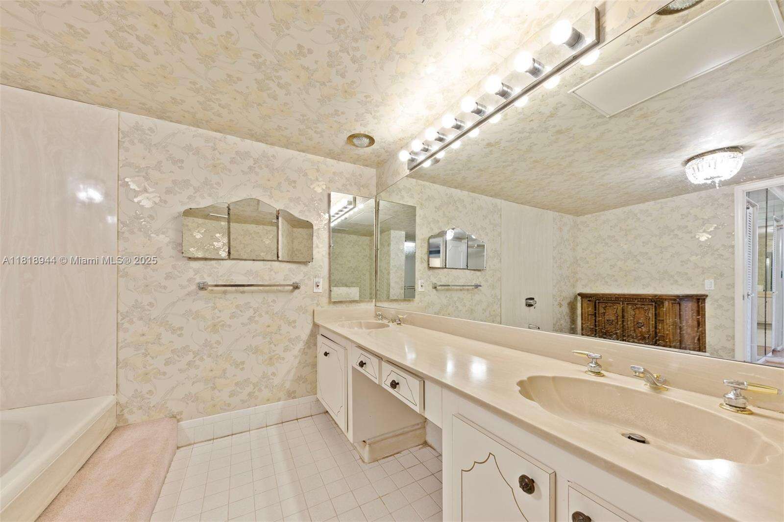 Aquarius at 2751 Ocean Dr, Hollywood, FL 33019 - For Sale photo 25