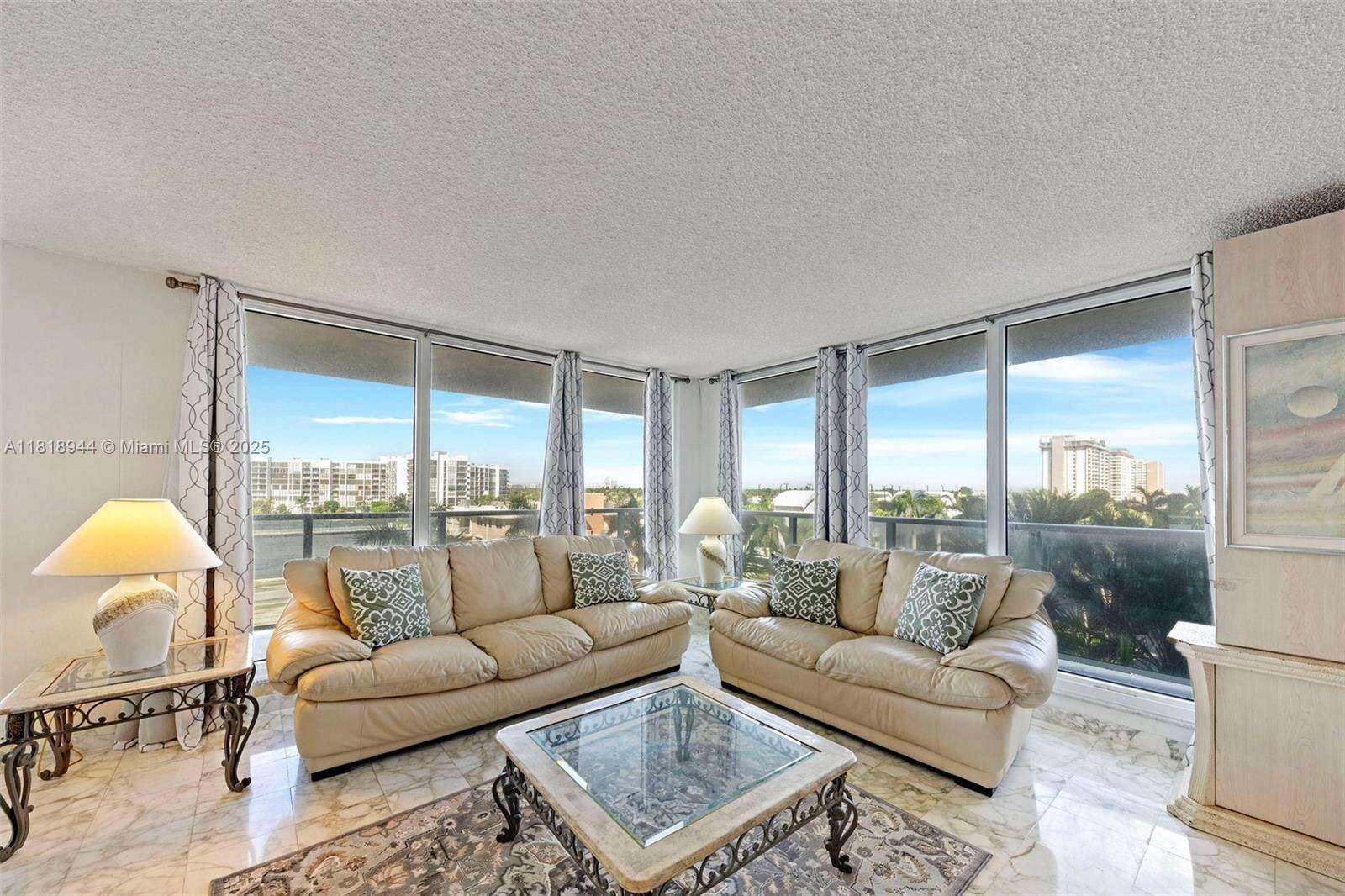 Aquarius at 2751 Ocean Dr, Hollywood, FL 33019 - For Sale photo 9