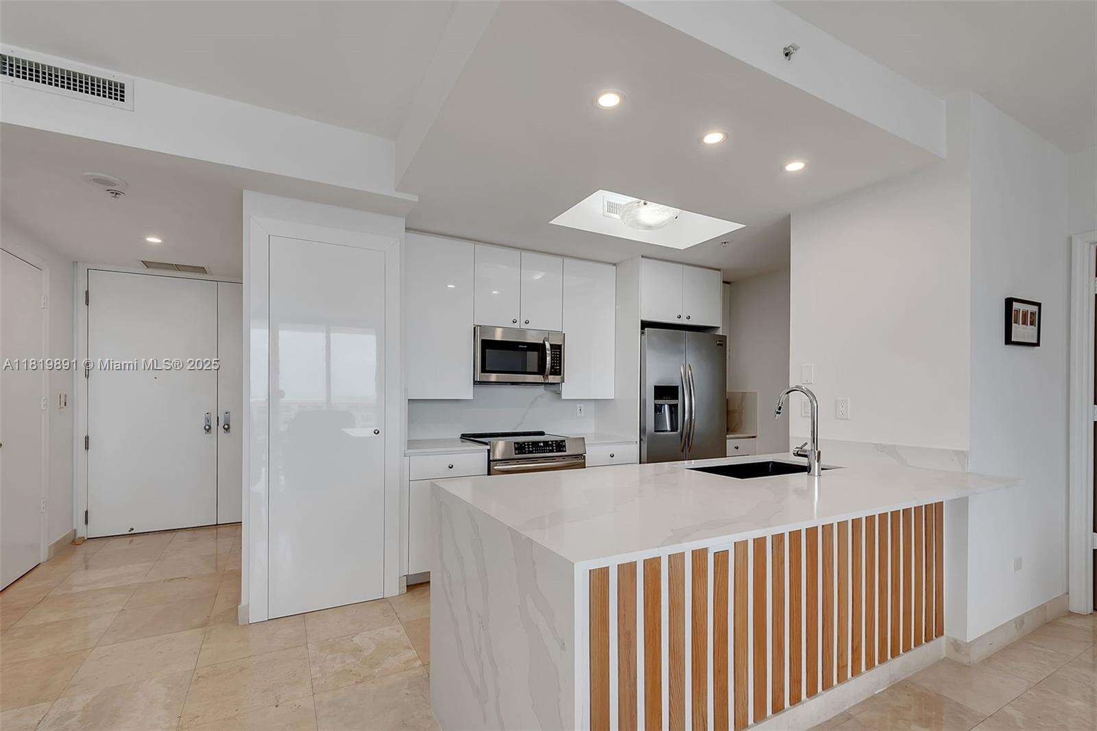 Three Tequesta Point at 848 Brickell Key Dr, Miami, FL 33131 - For Sale photo 1