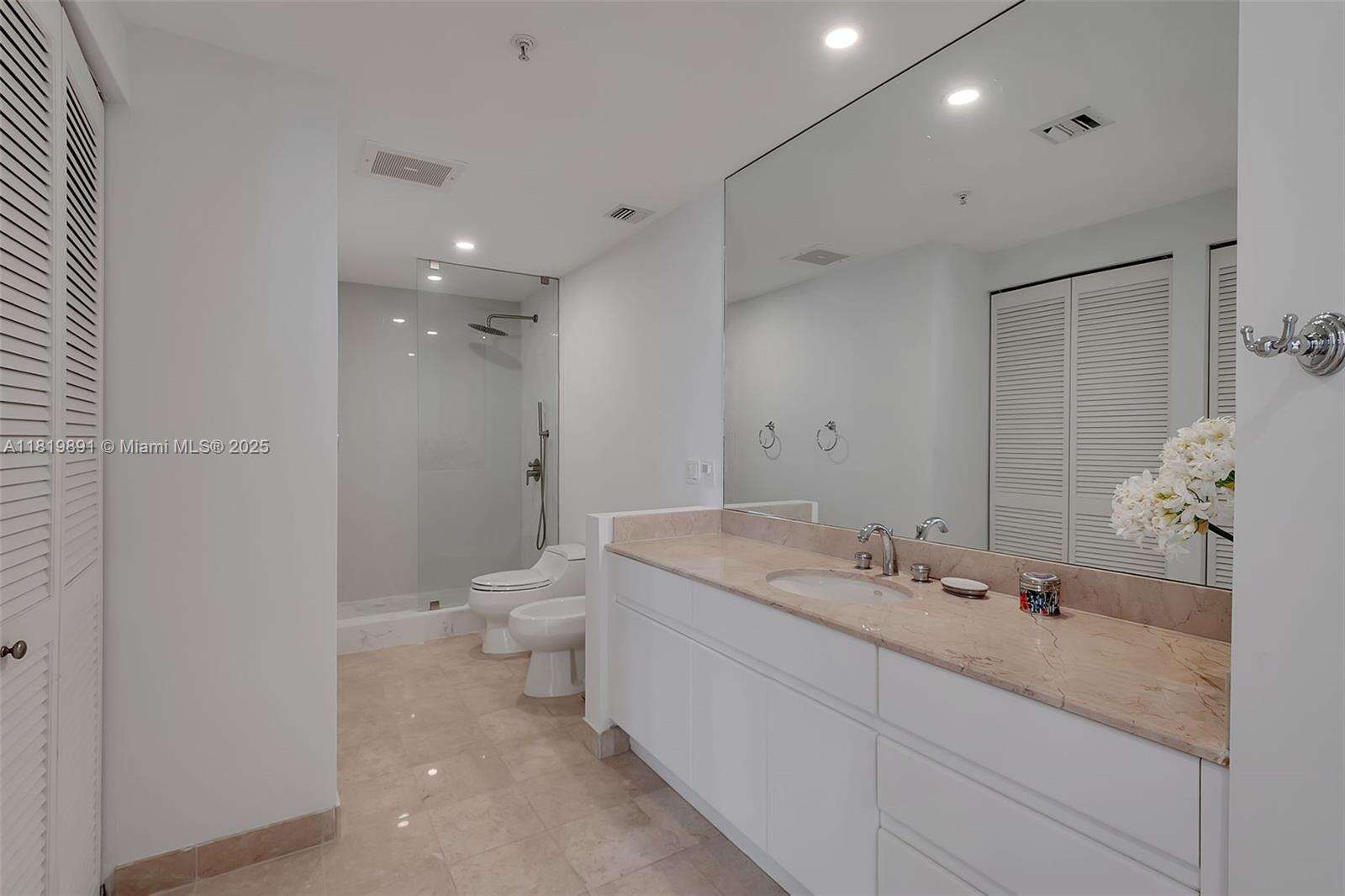 Three Tequesta Point at 848 Brickell Key Dr, Miami, FL 33131 - For Sale photo 13