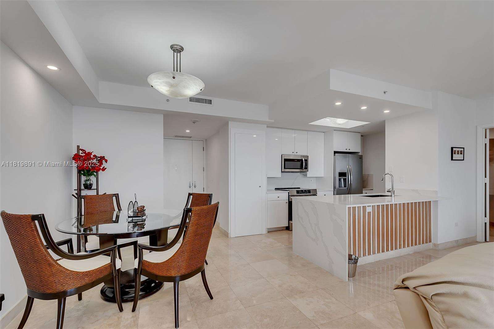 Three Tequesta Point at 848 Brickell Key Dr, Miami, FL 33131 - For Sale photo 3