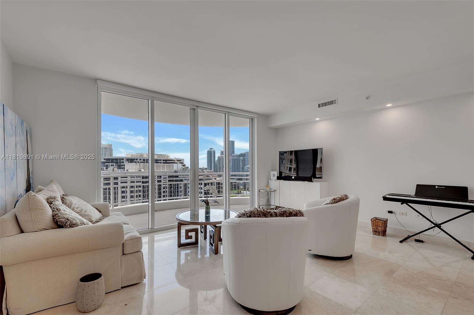 Three Tequesta Point at 848 Brickell Key Dr, Miami, FL 33131 - For Sale photo 9