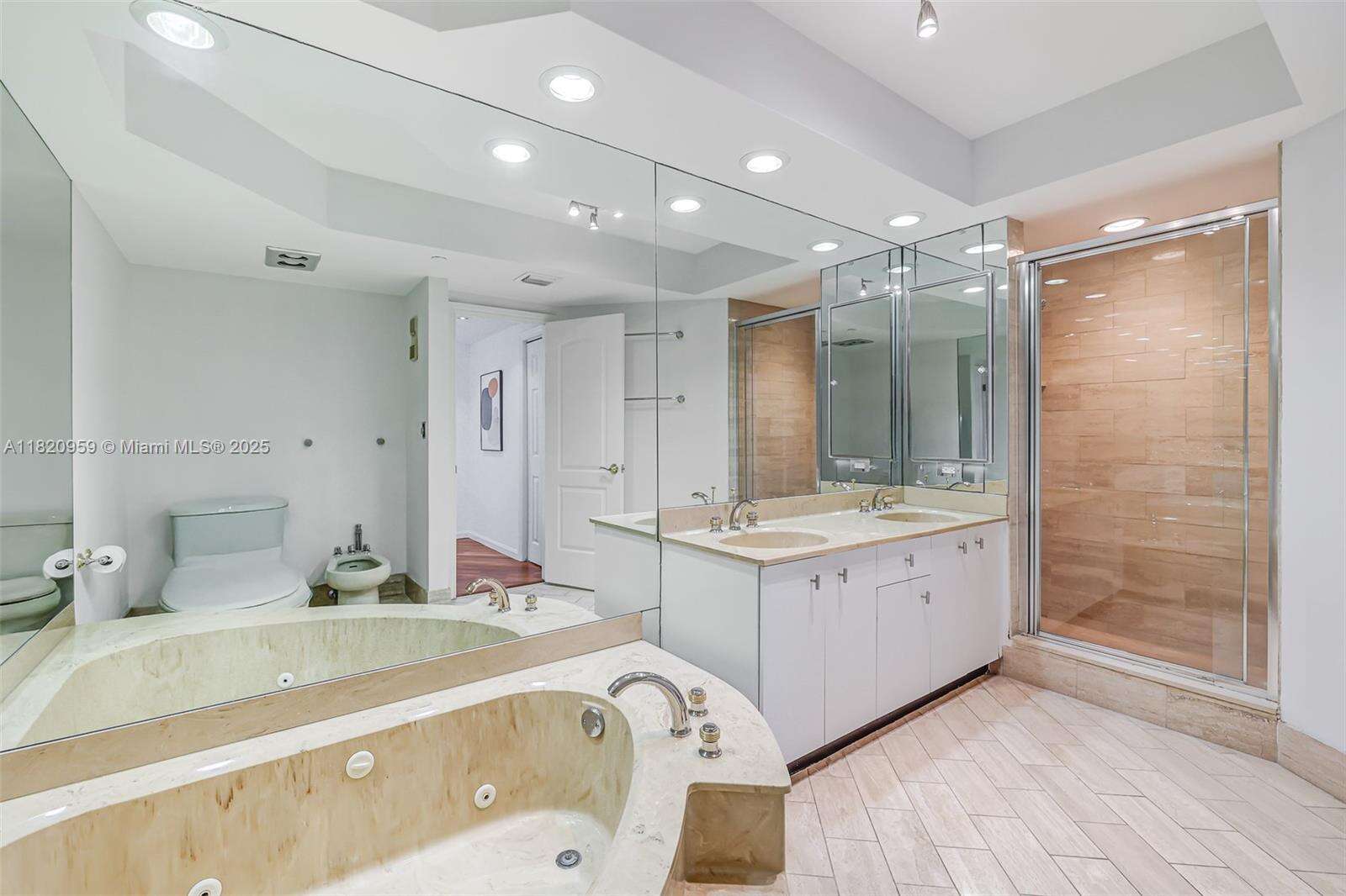 Hamptons West at 20281 Country Club Dr, Aventura, FL 33180 - For Sale photo 29