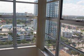 The Hemispheres at 1950 Ocean Dr, Hallandale Beach, FL 33009 - For Sale photo 5