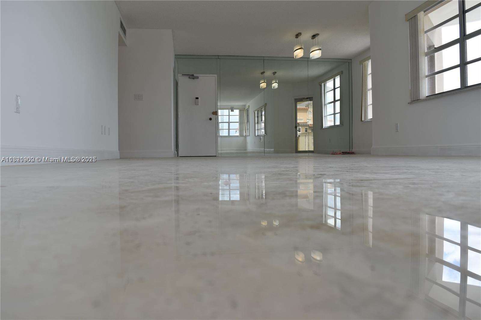 The Hemispheres at 1950 Ocean Dr, Hallandale Beach, FL 33009 - For Sale photo 8