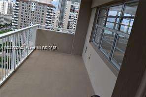 The Hemispheres at 1950 Ocean Dr, Hallandale Beach, FL 33009 - For Sale photo 9