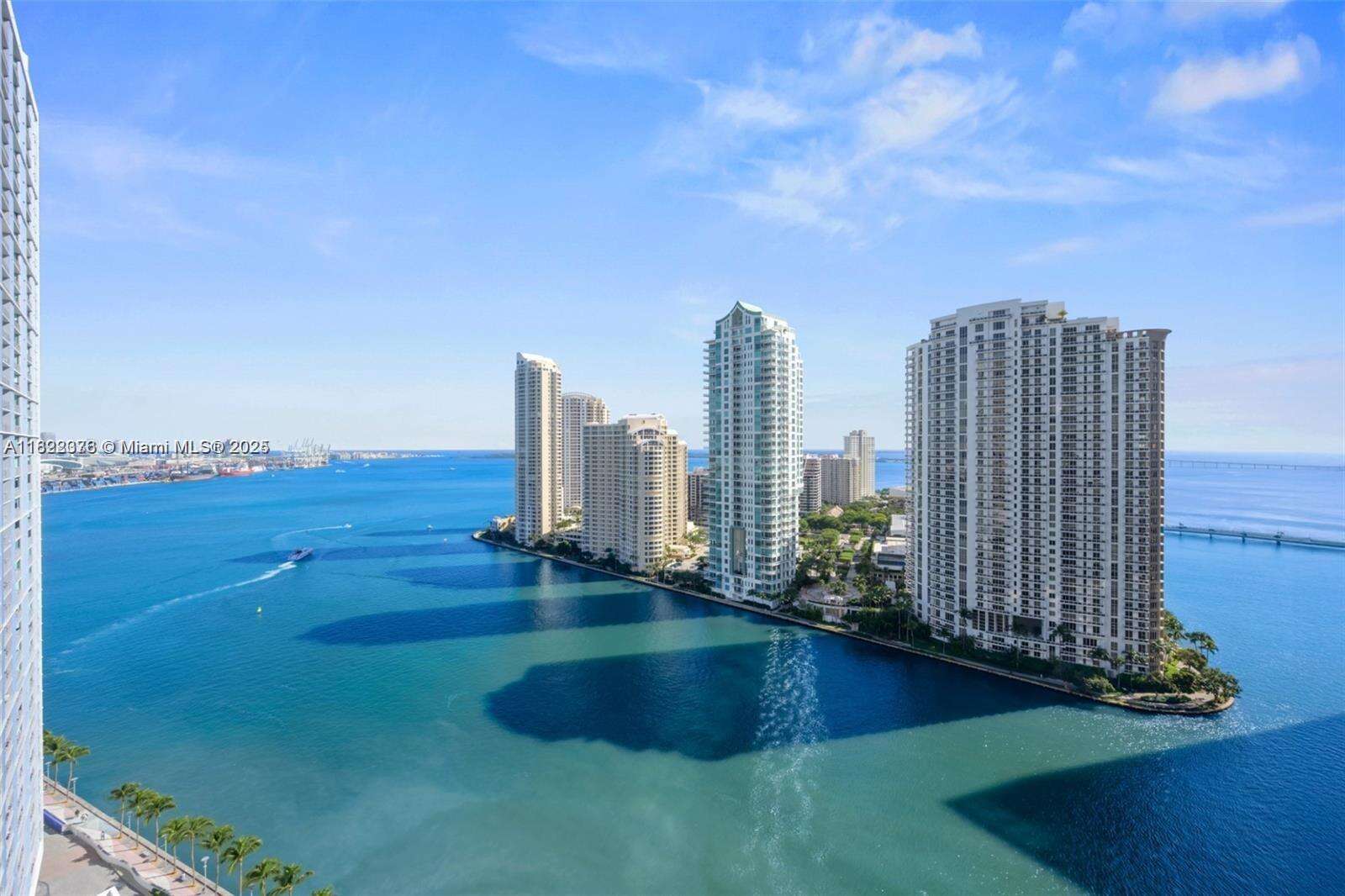 Met 1 at 300 Biscayne Blvd, Miami, FL 33131 - For Sale photo 2
