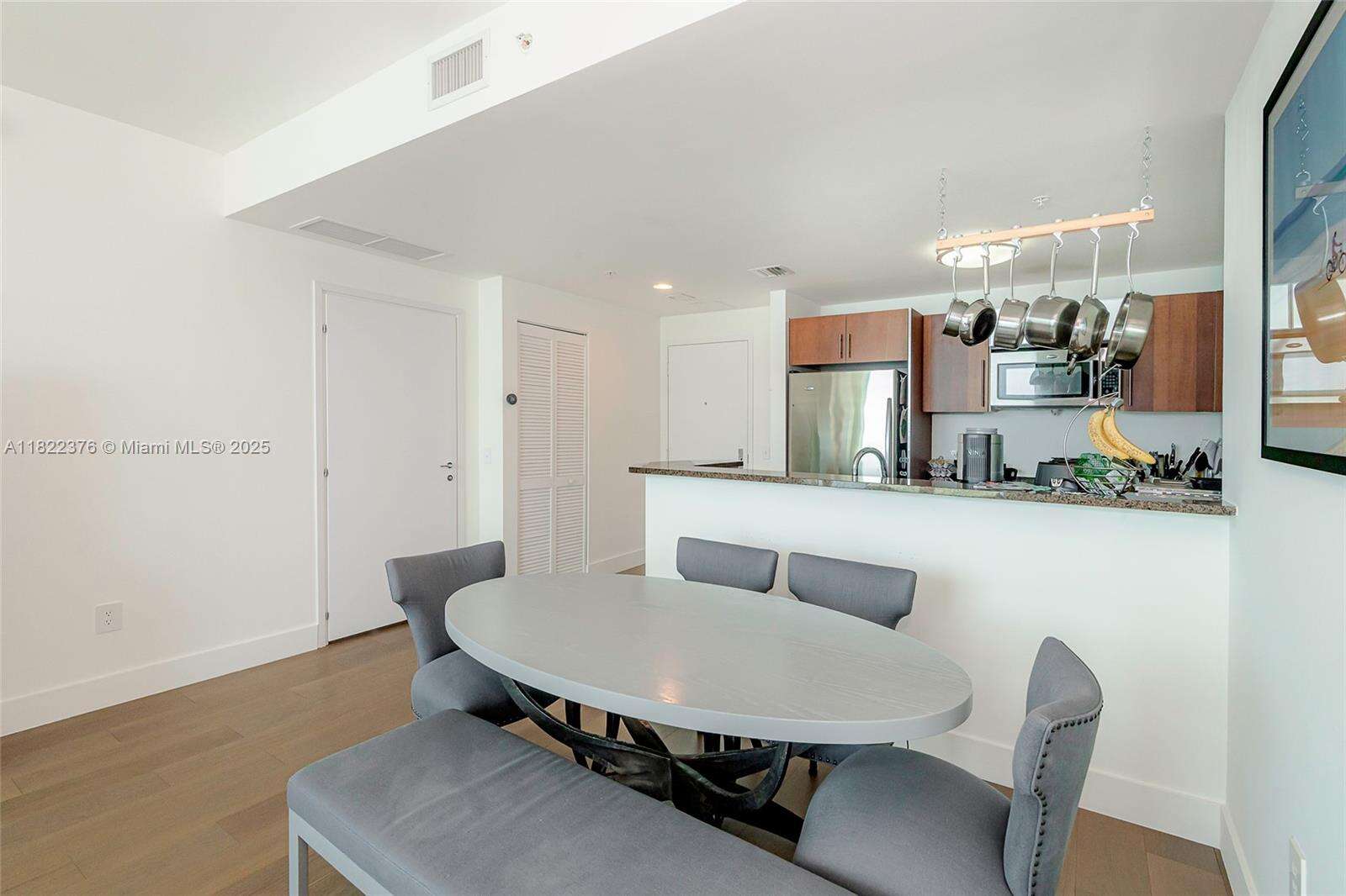 Met 1 at 300 Biscayne Blvd, Miami, FL 33131 - For Sale photo 11