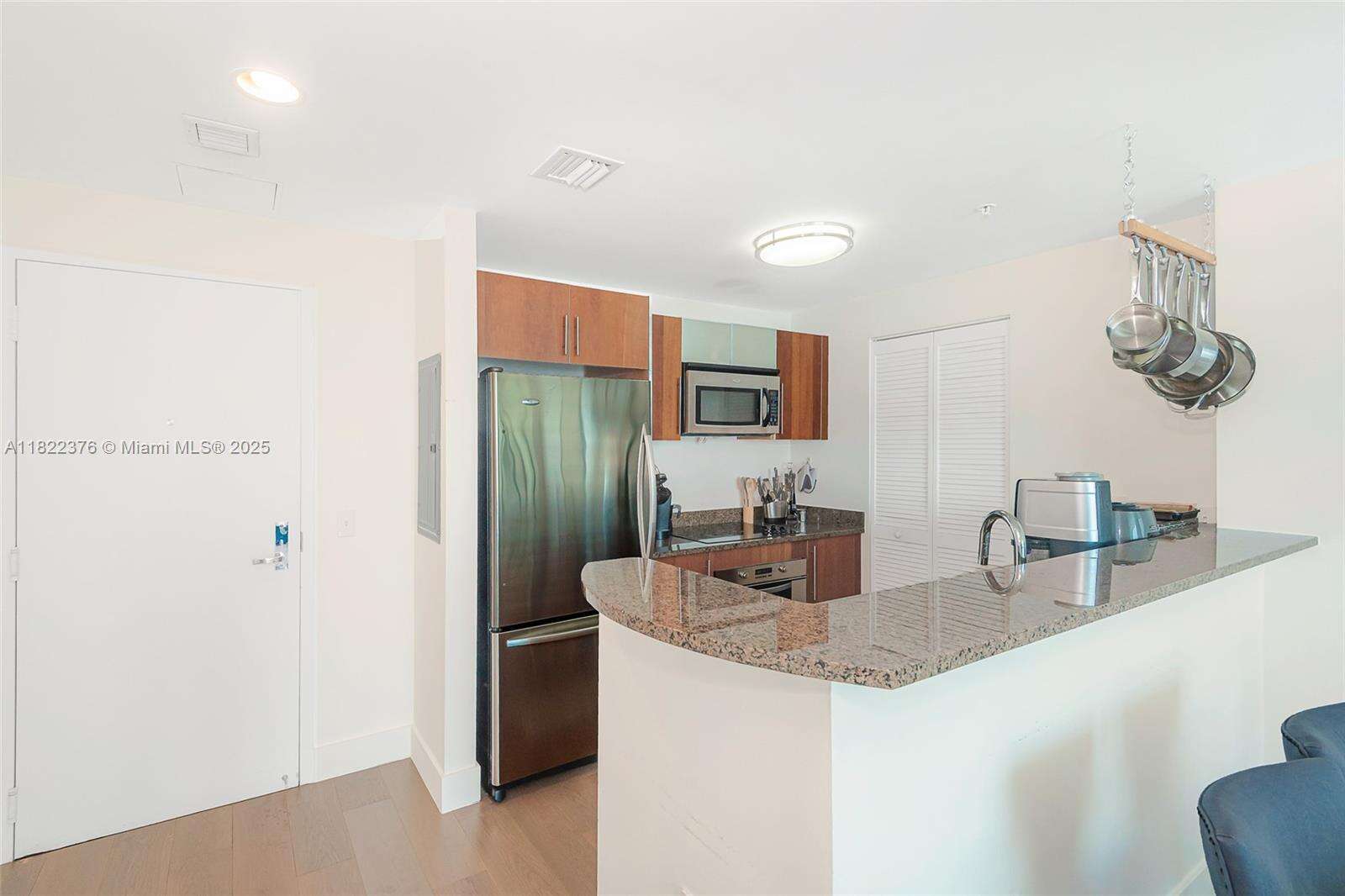 Met 1 at 300 Biscayne Blvd, Miami, FL 33131 - For Sale photo 12