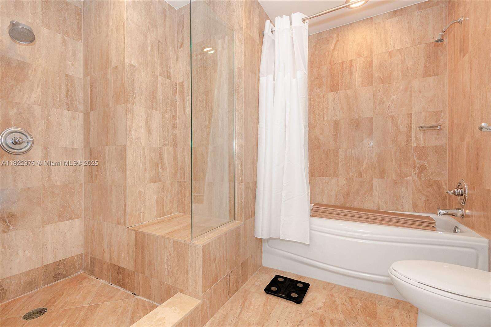 Met 1 at 300 Biscayne Blvd, Miami, FL 33131 - For Sale photo 16