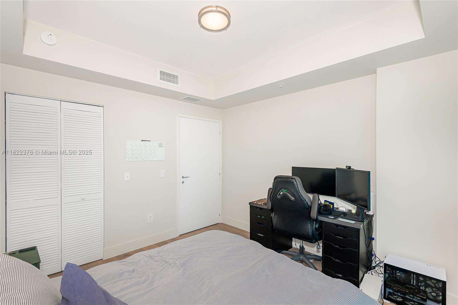 Met 1 at 300 Biscayne Blvd, Miami, FL 33131 - For Sale photo 20