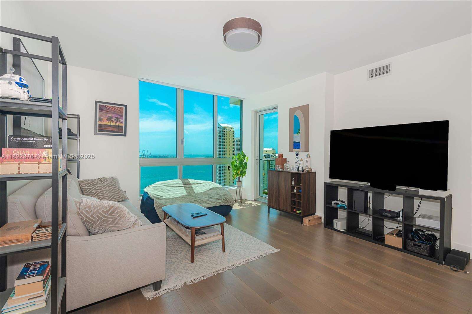 Met 1 at 300 Biscayne Blvd, Miami, FL 33131 - For Sale photo 3