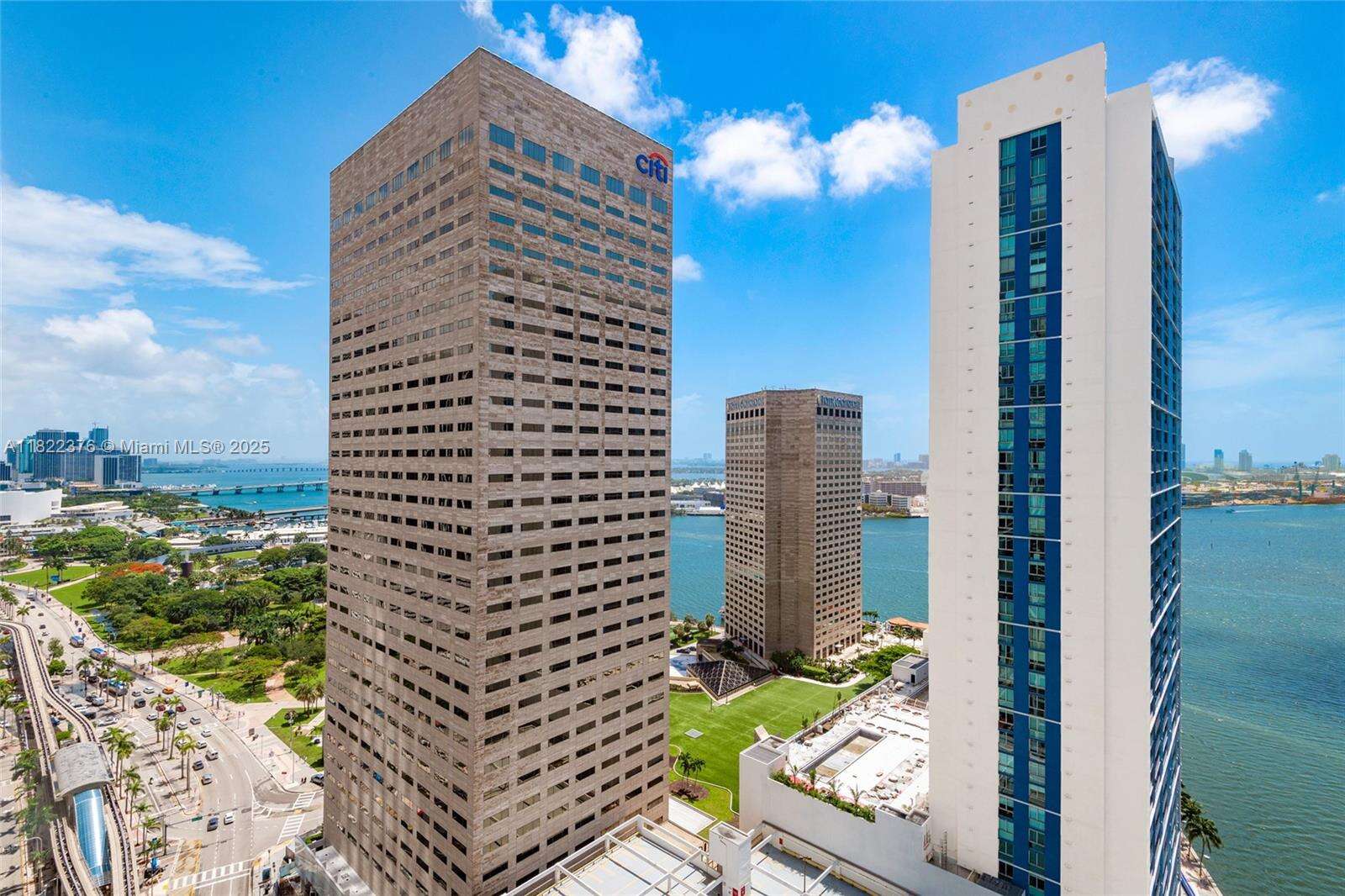 Met 1 at 300 Biscayne Blvd, Miami, FL 33131 - For Sale photo 24