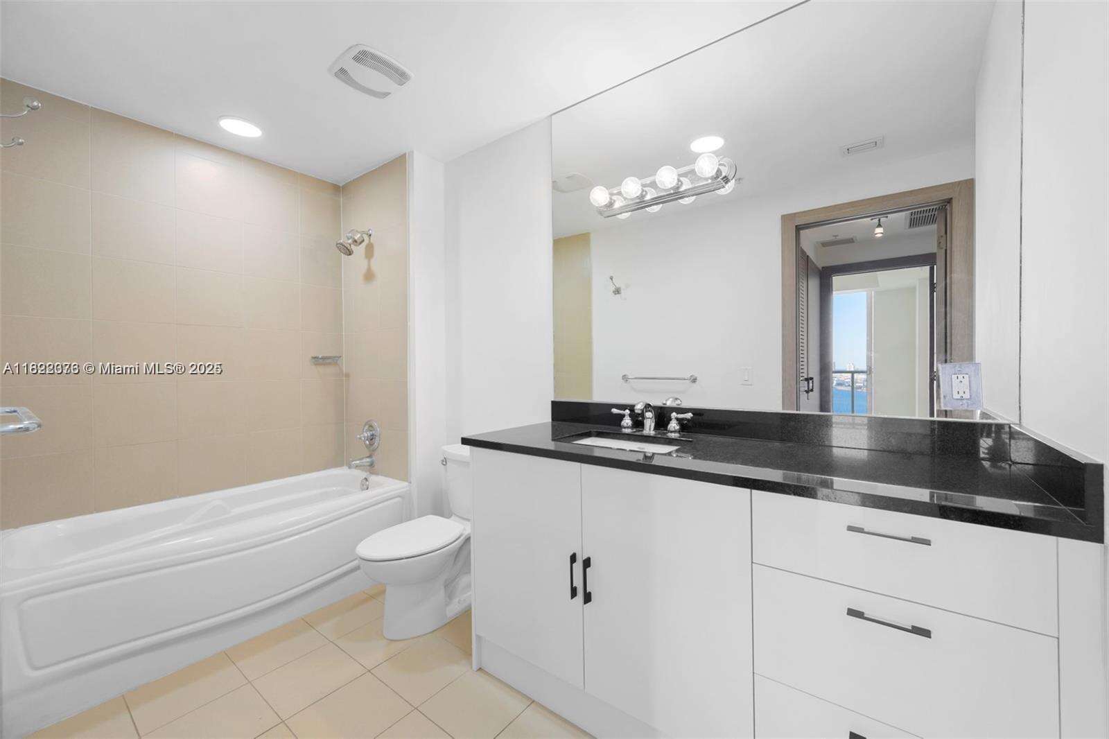 Met 1 at 300 Biscayne Blvd, Miami, FL 33131 - For Sale photo 26