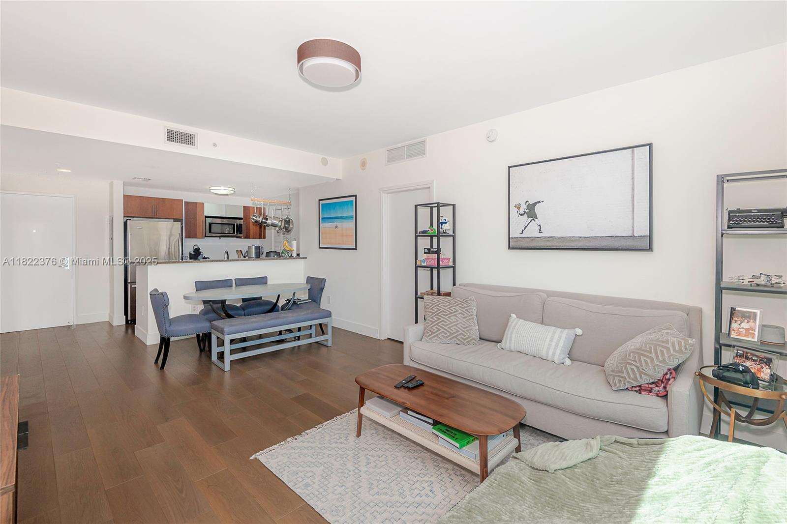 Met 1 at 300 Biscayne Blvd, Miami, FL 33131 - For Sale photo 6