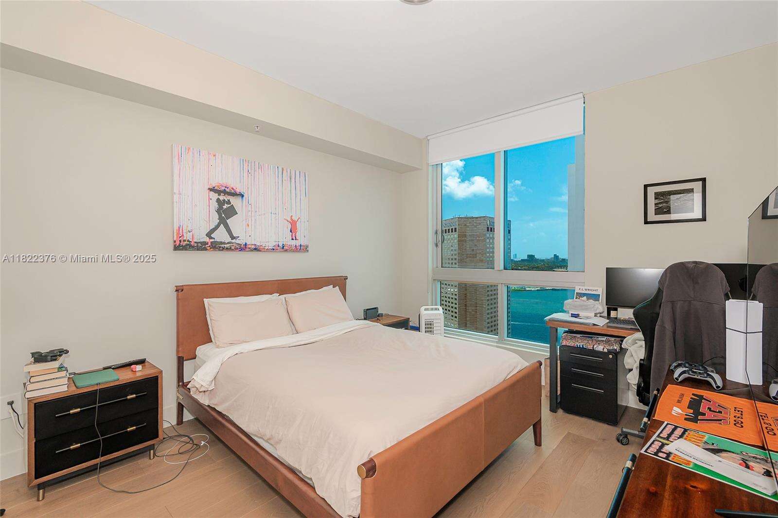 Met 1 at 300 Biscayne Blvd, Miami, FL 33131 - For Sale photo 8