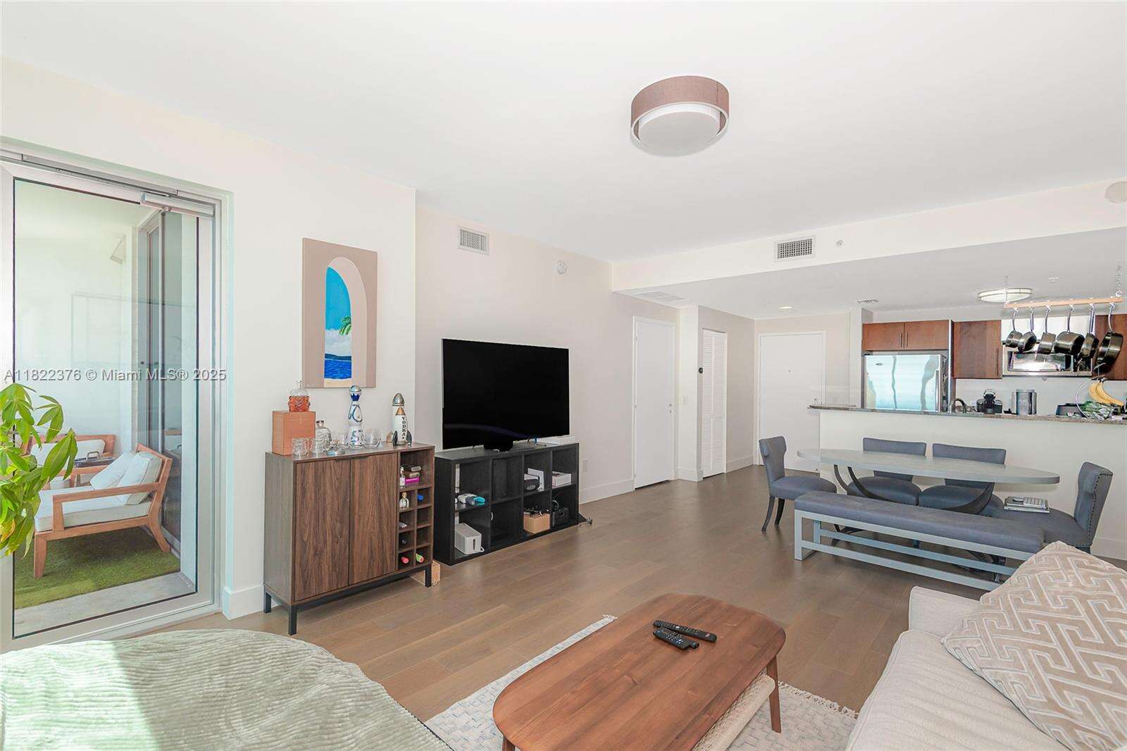 Met 1 at 300 Biscayne Blvd, Miami, FL 33131 - For Sale photo 10