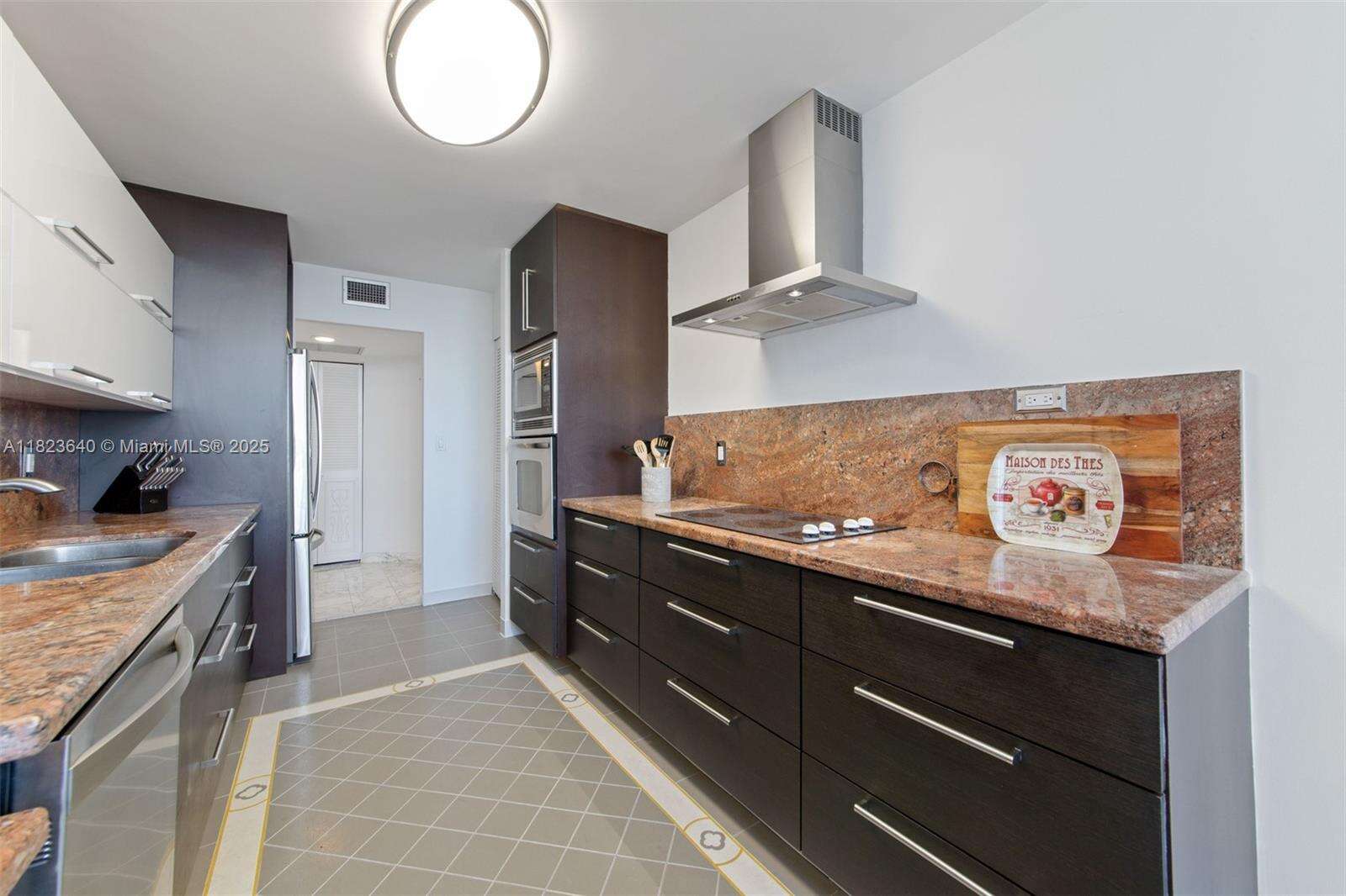 Aquarius at 2751 Ocean Dr, Hollywood, FL 33019 - For Sale photo 10