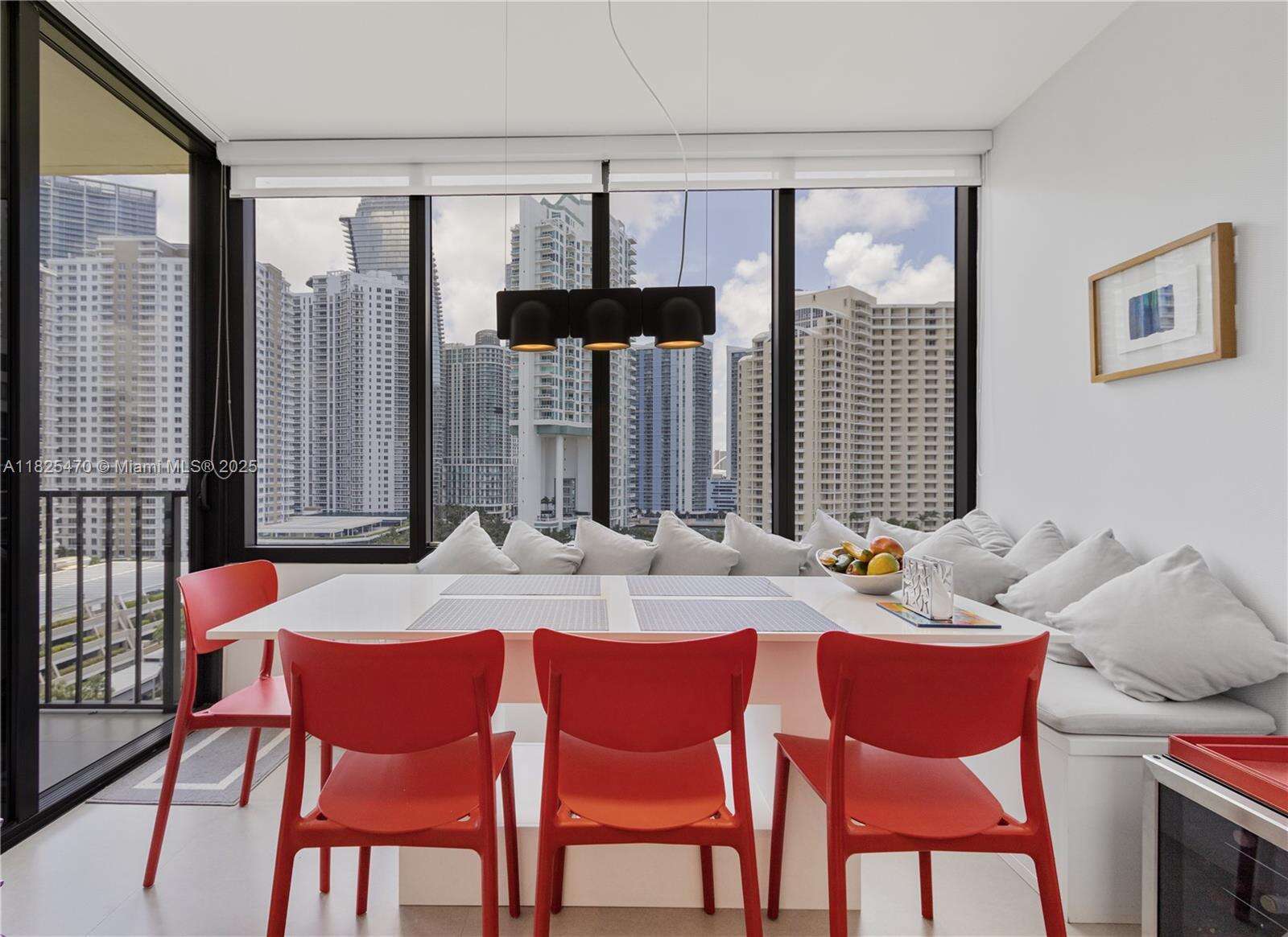 BRICKELL KEY ONE - 520 Brickell Key Dr, Miami, FL 33131 | Picture 3