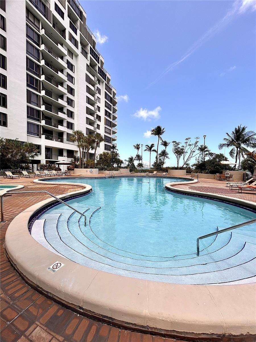 BRICKELL KEY ONE - 520 Brickell Key Dr, Miami, FL 33131 | Picture 34