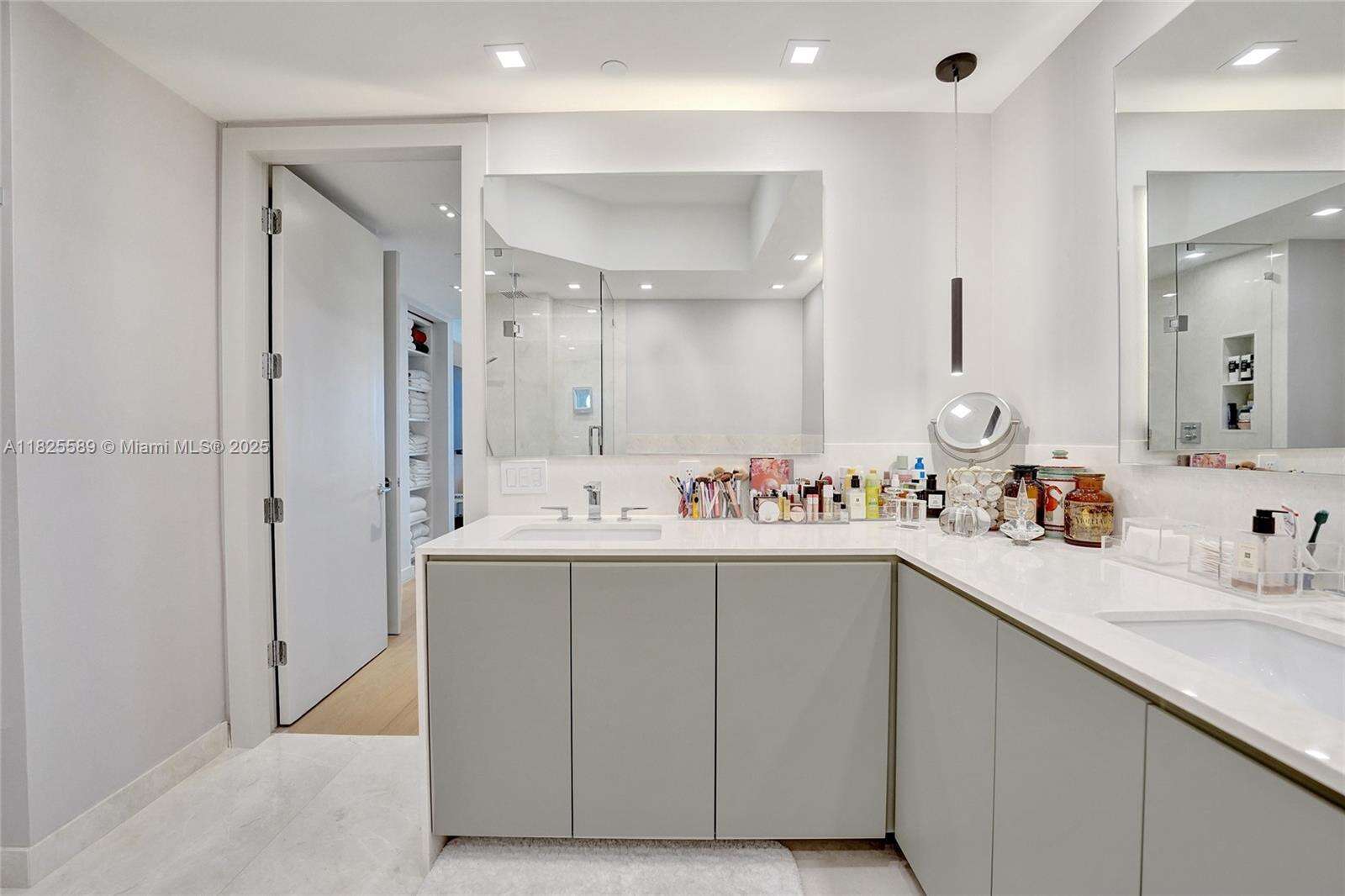 Turnberry Village South at 19900 Country Club Dr, Aventura, FL 33180 - For Sale photo 25