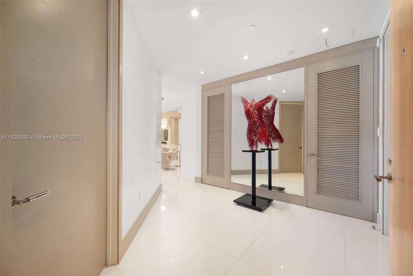 BAL HARBOUR CENTER - 9703 Collins Ave, Bal Harbour, FL 33154 | Picture 16