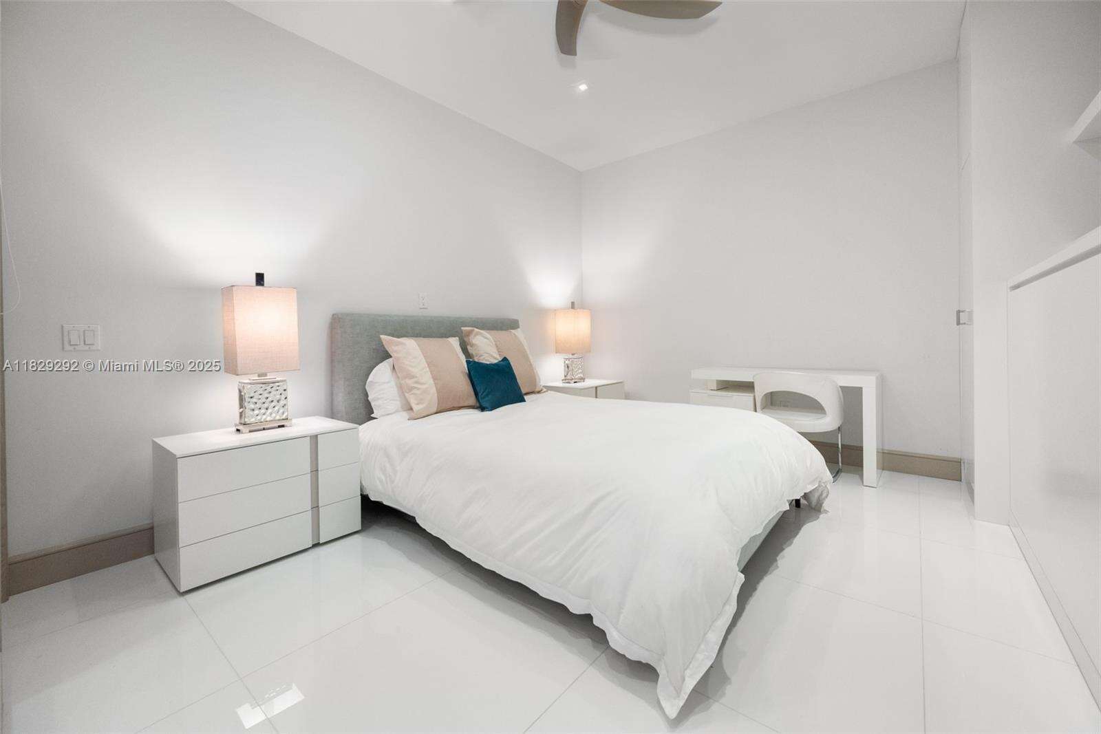 BAL HARBOUR CENTER - 9703 Collins Ave, Bal Harbour, FL 33154 | Picture 18